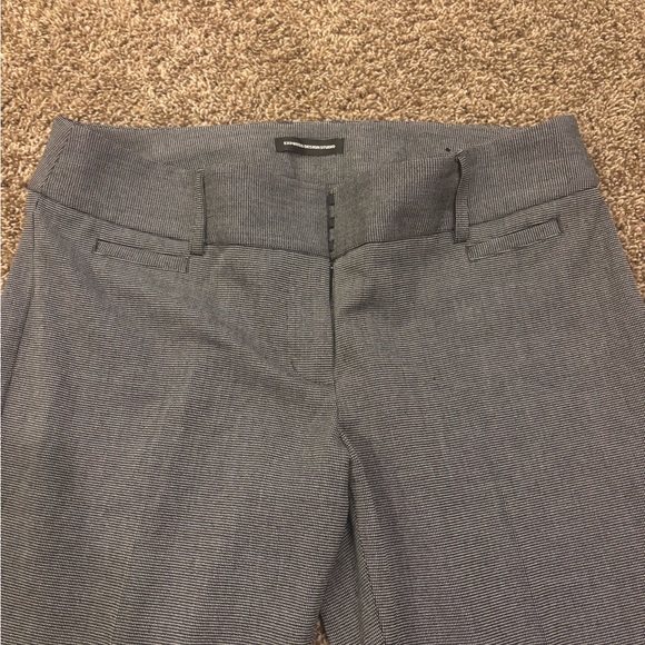 Express Women's Charcoal Capris - Picture 2 of 6
